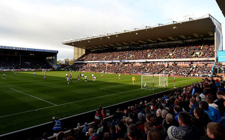 领下屡屡发 领下屡屡发